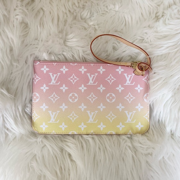 β¨πLouis Vuittonπβ¨ Neverfull Pouch By the Pool Light Pink & Yellow - Picture 2 of 12
